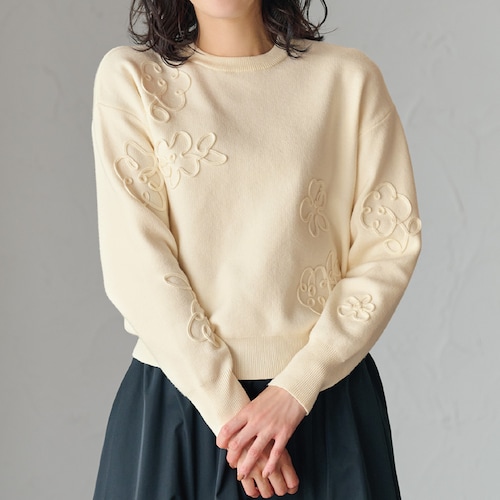 花柄コード刺しゅうニットプルオーバー