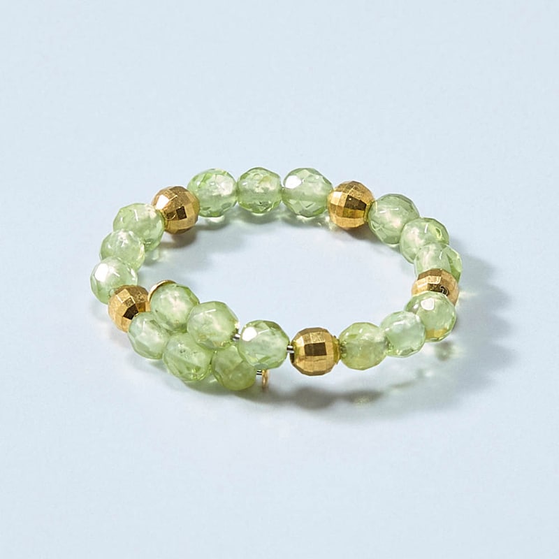 美しい天然石と真鍮を組み合わせたデザイン