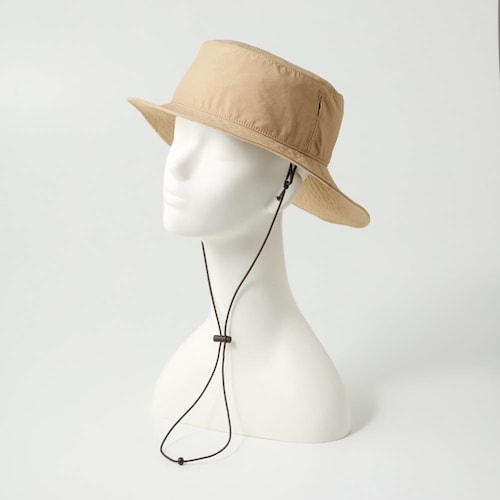 前後にかぶれるアウトドア風ハット