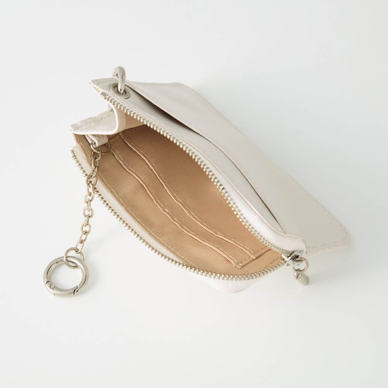 カードケースの内側にキーリング付き