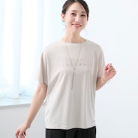 ベージュ