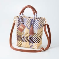 取り外し可能なロングショルダー付き