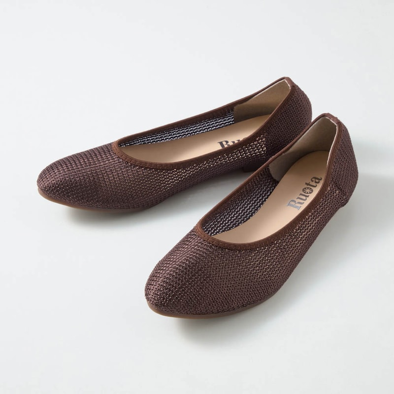 ダークブラウン