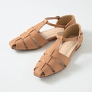 ダークベージュ