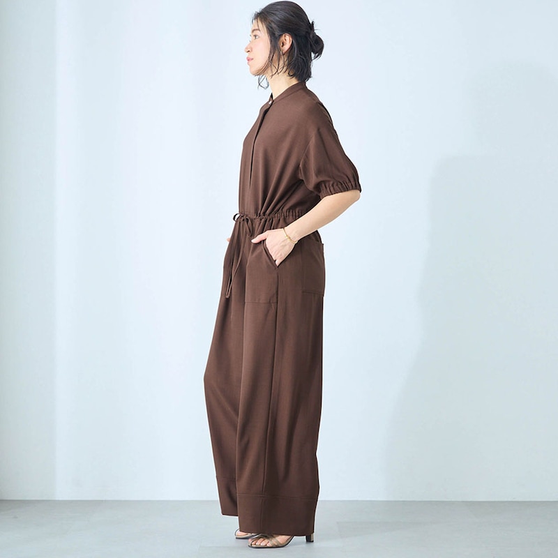 モデル身長168cm／M ※写真は撮影用のため総丈+8cmになります。