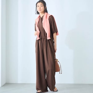 モデル身長168cm／M ※写真は撮影用のため総丈+8cmになります。