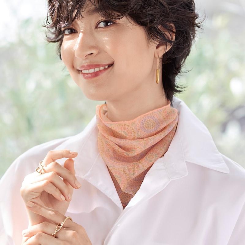 着けるだけでパッと顔まわり華やか♪