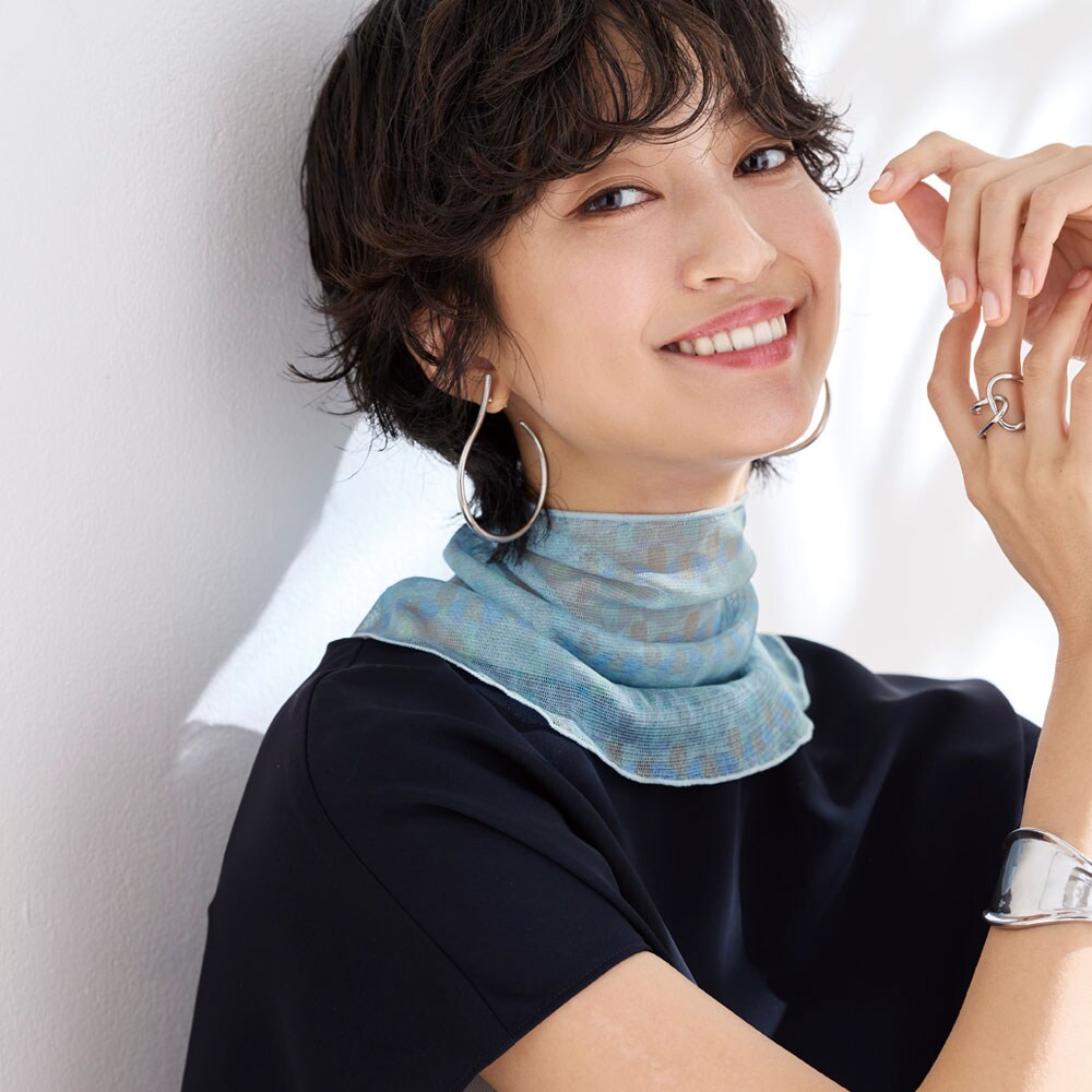 透け感があるから暑い季節でも爽やかな印象に