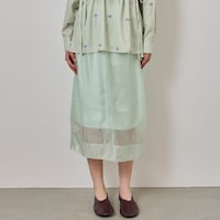 ペールグリーン