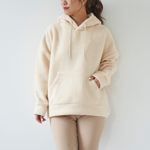 ライトボアフリース素材のフードプルパーカ