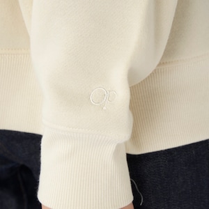 袖口に「ＯＰ」の刺繍ロゴあり
