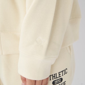 袖口に「ＯＰ」の刺繍ロゴあり