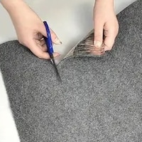 ハサミで自由にカットいただけます