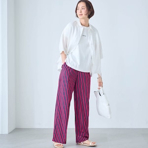 モデル身長168cm／M ※写真は撮影用のため股下+6cmになります。