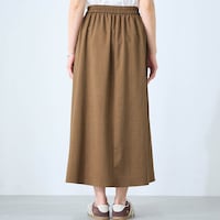 モデル身長168cm／M ※写真は撮影用のため総丈+6cmになります。