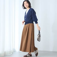 モデル身長168cm／M ※写真は撮影用のため総丈+6cmになります。