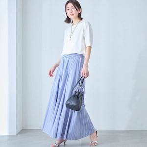 モデル身長167cm／M ※写真は撮影用のため総丈+6cmになります。
