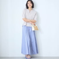 モデル身長168cm／M ※写真は撮影用のため総丈+6cmになります。