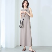 モデル身長167cm／M ※写真は撮影用のため身丈+6cmになります。