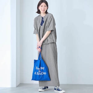 モデル身長167cm／M ※写真は撮影用のため着丈+6cmになります。