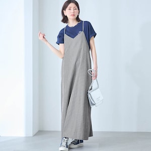 モデル身長167cm／M ※写真は撮影用のため着丈+6cmになります。キャミワンピのみ着用
