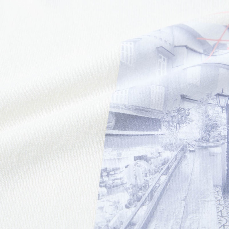 しなやかでサラッとした肌ざわりのレーヨン混ニット