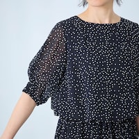 ふんわり袖で気になる二の腕をカバー