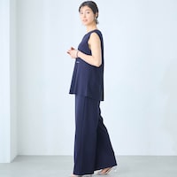 モデル身長168cm／M ※写真は撮影用のため股下+4cmになります。