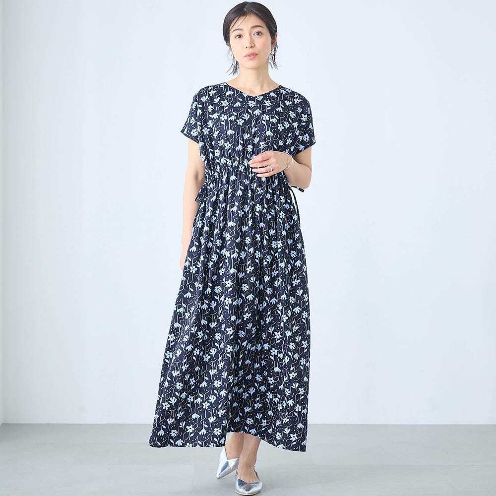 モデル身長168cm／M ※写真は撮影用のため着丈+6cmになります。