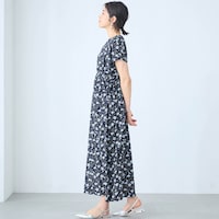 モデル身長168cm／M ※写真は撮影用のため着丈+6cmになります。