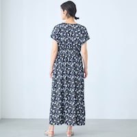 モデル身長168cm／M ※写真は撮影用のため着丈+6cmになります。