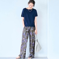 モデル身長168cm／M ※写真は撮影用のため股下+6cmになります。