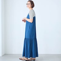 モデル身長168cm／M ※写真は撮影用のため総丈+6cmになります。