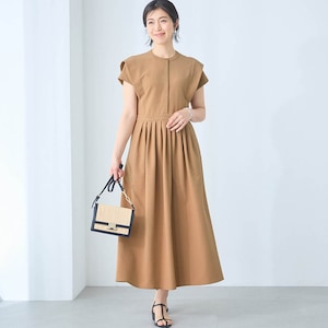 モデル身長168cm／M ※写真は撮影用のため着丈+6cmになります。
