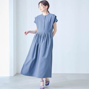 ブルー