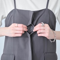 前ボタンながらボタンレスに見えるフラットな仕様