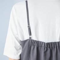 肩紐は長さ調節可能