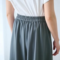 ウエスト後ろはゴム仕様でラクなはき心地