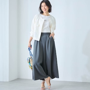 モデル身長168cm／M ※写真は撮影用のため股下+6cmになります。