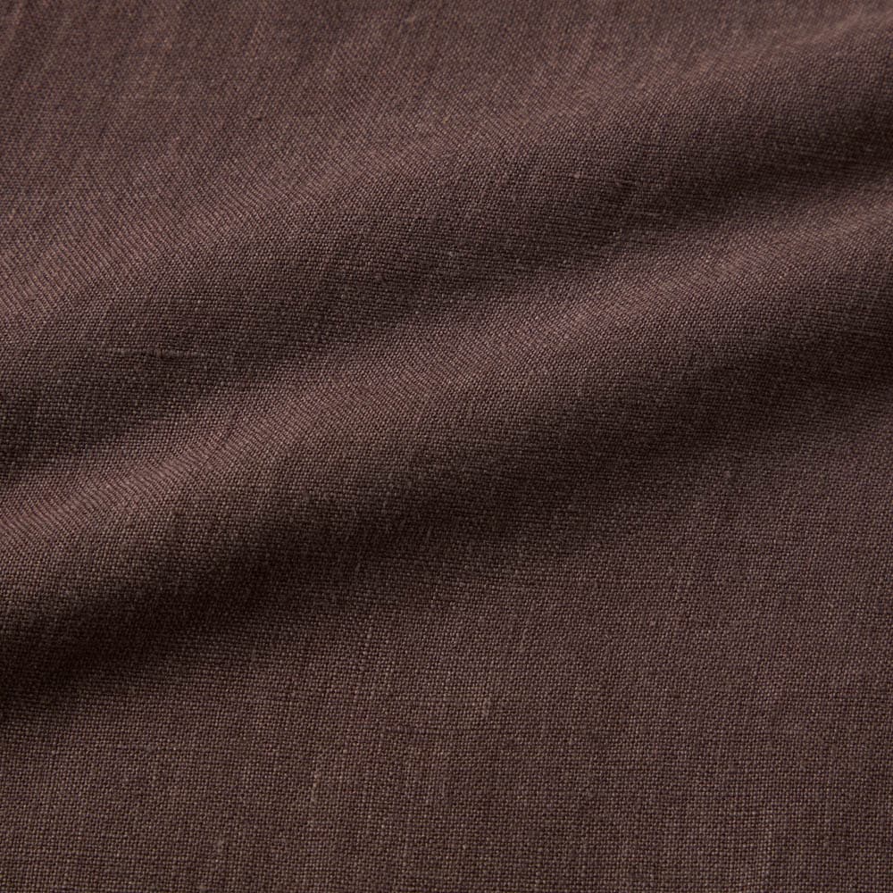 着るほどに肌になじみ、洗うほどにやわらかくなる麻100%の上質素材