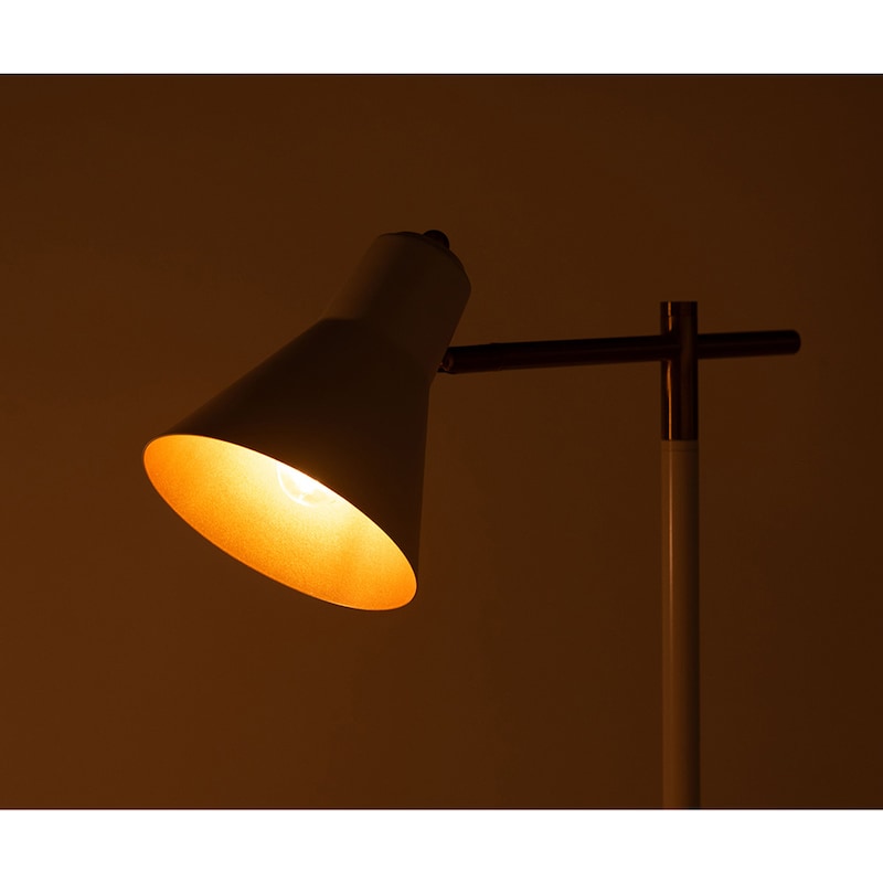 美しい光が空間に奥行きを与える