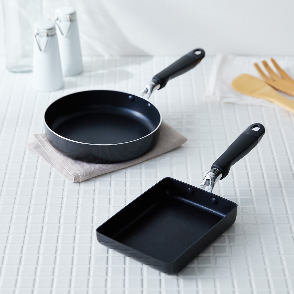 【ベルメゾン】【ガス火専用】軽くて持ちやすいダイヤモンドコートフライパン