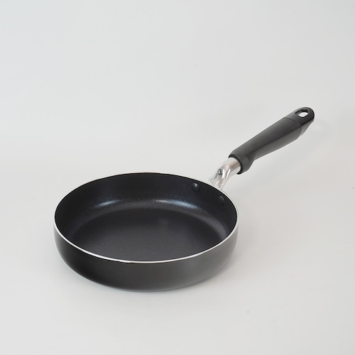 【ガス火専用】軽くて持ちやすいダイヤモンドコートフライパン