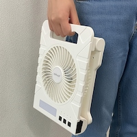 コンパクトでコードレス。折りたためて持ち運び簡単