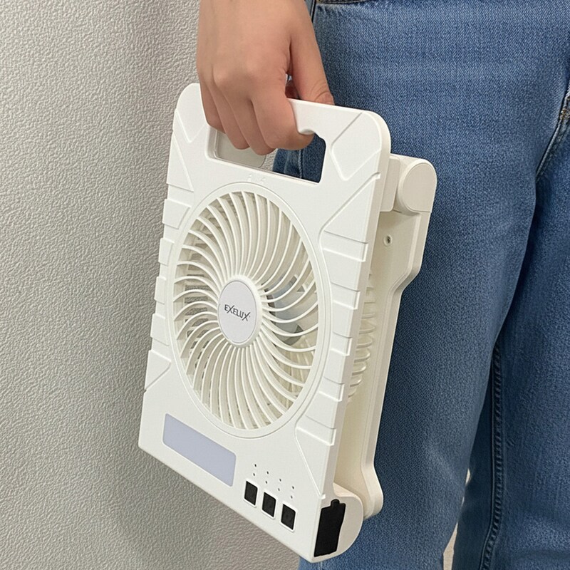 コンパクトでコードレス。折りたためて持ち運び簡単