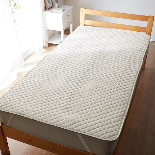 【綿冷感】ドライな肌触りで蒸れにくい敷きパッド