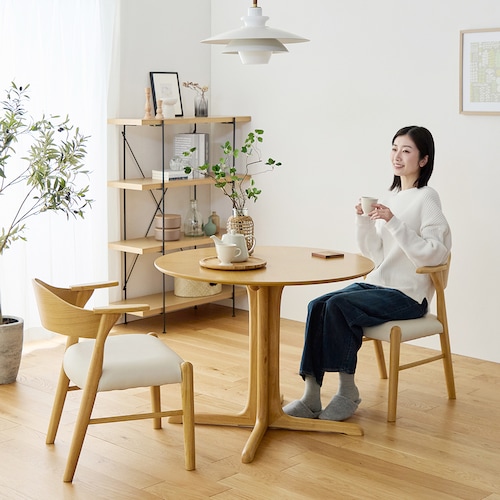 1本脚の円形ダイニングテーブル・ハーフアームチェア2脚 ＜直径90cm＞