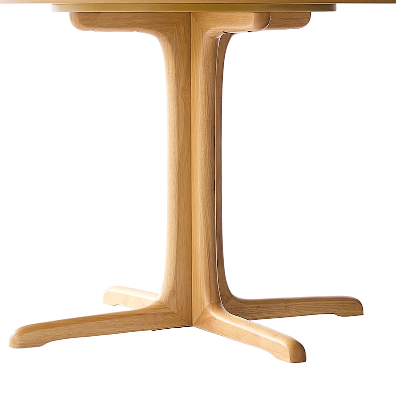 脚部アップ/テーブル