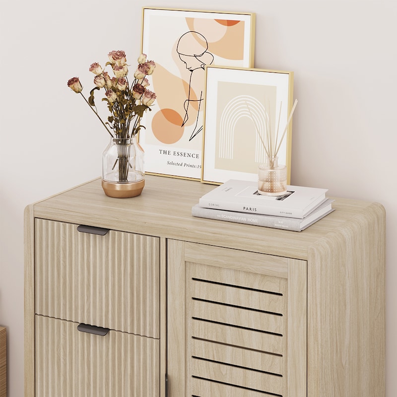 天板はディスプレイスペースに/キャビネット