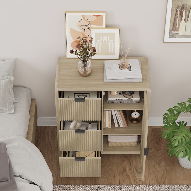 引出しと扉で大容量/キャビネット